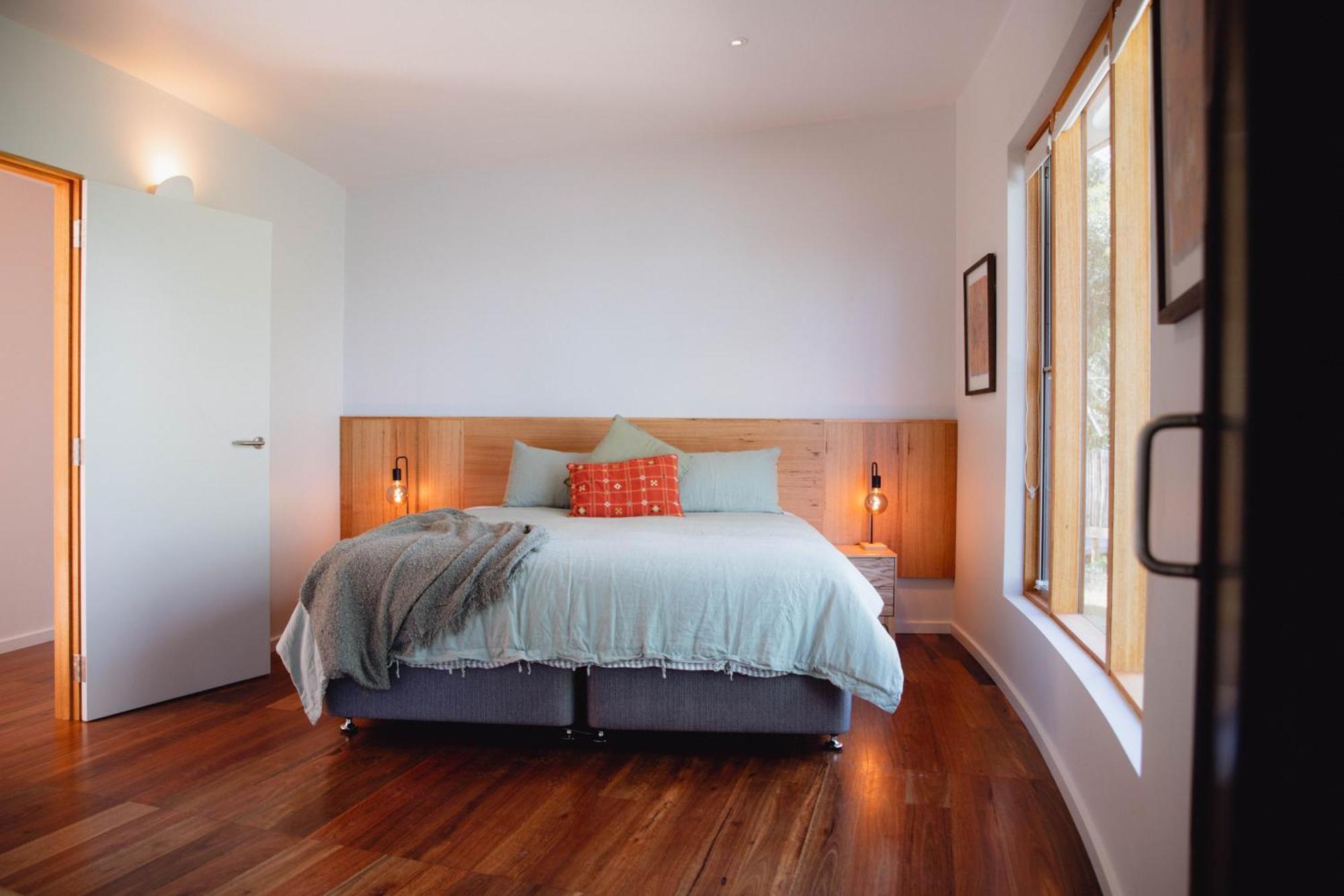 Teulu House - Luxury Retreat In Nungurner